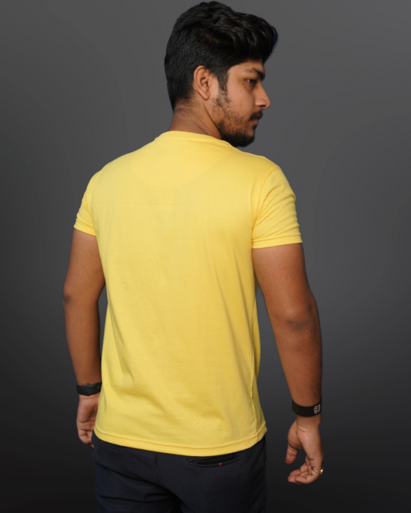 Mens round neck regular fit t-shirt YELLOW - Image 2